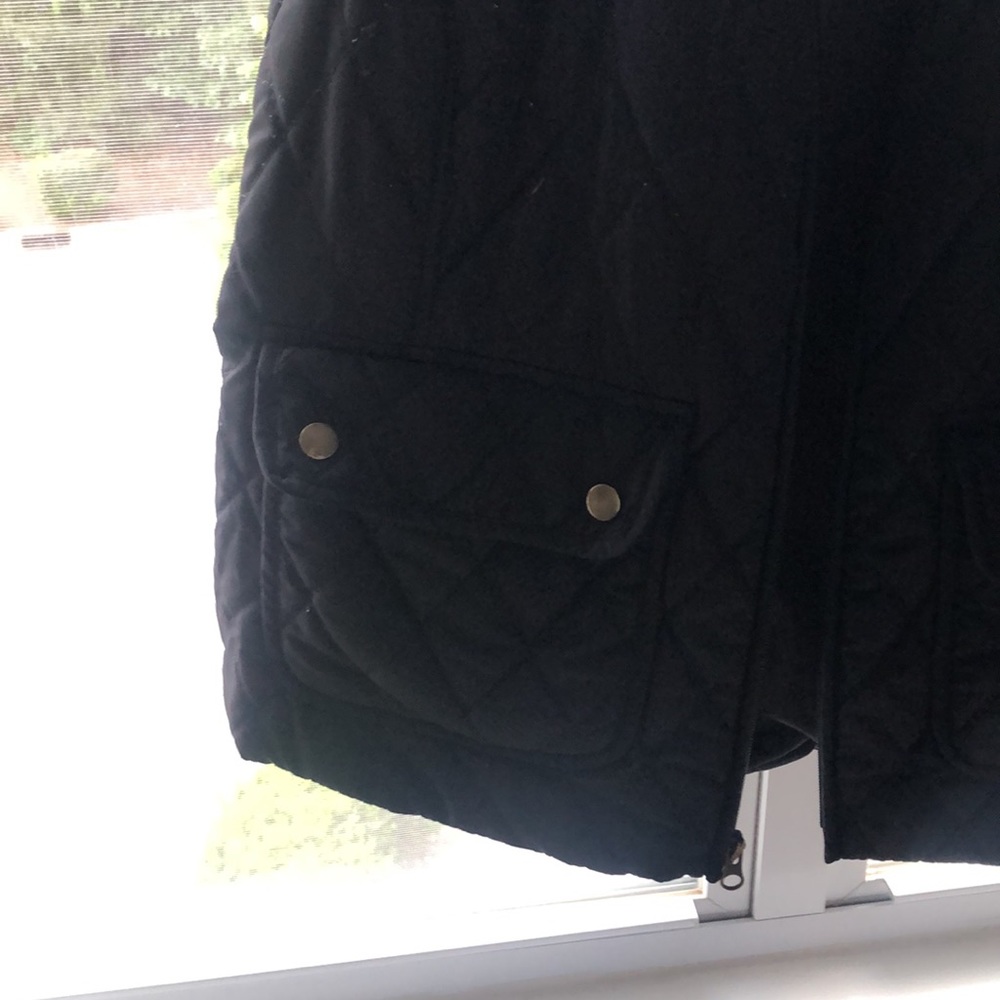 Vest - Picture 3 of 3